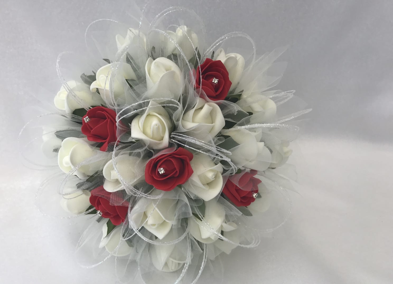 ARTIFICIAL RED IVORY FOAM ROSE BUDS WEDDING FLOWERS BRIDESMAID BOUQUET POSIE 