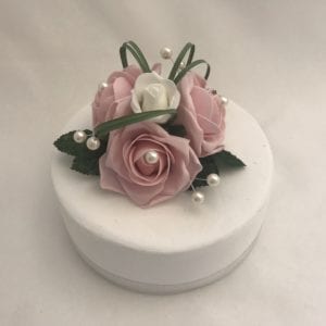 cake topper looped grass and pearls